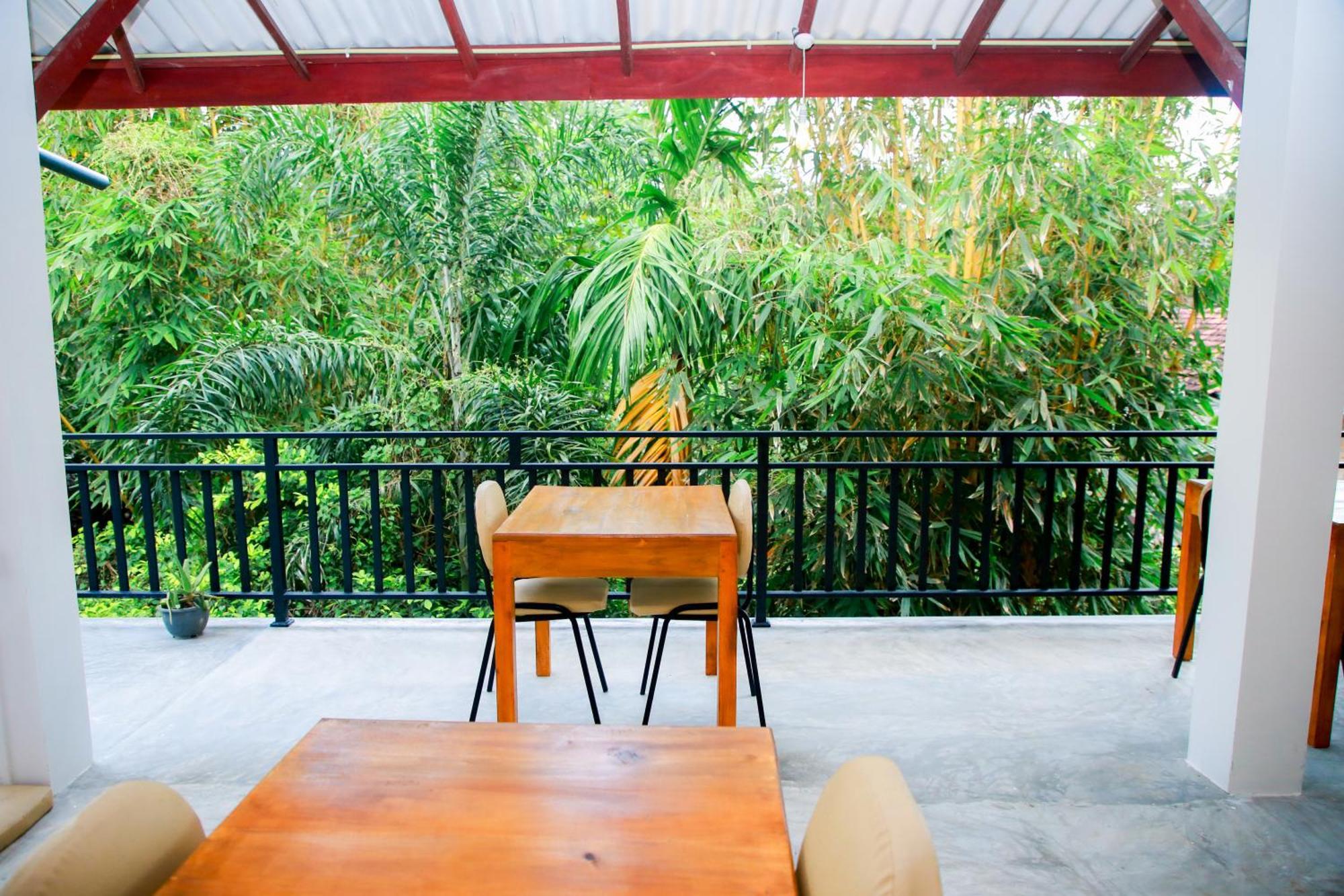 Leo Homestay Dikwella Exterior foto