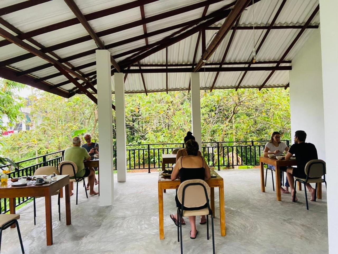 Leo Homestay Dikwella Exterior foto